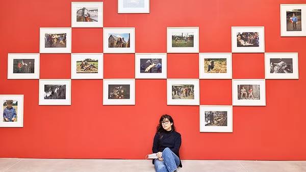 Nhà báo Nguyễn Mỹ Linh tại trung tâm nghệ thuật Gwinzegal.