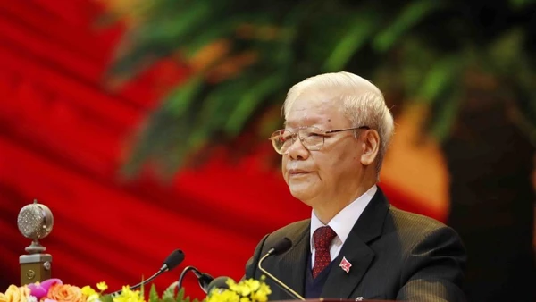 Đồng chí Nguyễn Phú Trọng, Tổng Bí thư Ban Chấp hành T.Ư Đảng, Chủ tịch nước CHXHCN Việt Nam đọc Báo cáo của Ban Chấp hành T.Ư Đảng khóa XII về các văn kiện trình Đại hội.