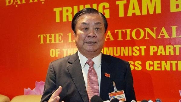 Đồng chí Lê Minh Hoan, Ủy viên TƯ Đảng, Thứ trưởng Nông nghiệp và Phát triển Nông thôn trả lời phỏng vấn báo chí sáng 29-1. Ảnh: VIỆT ANH.