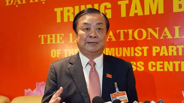 Đồng chí Lê Minh Hoan, Ủy viên TƯ Đảng, Thứ trưởng Nông nghiệp và Phát triển Nông thôn trả lời phỏng vấn báo chí sáng 29-1. Ảnh: VIỆT ANH.