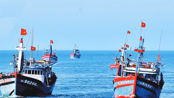 Sóng cả vững tay chèo