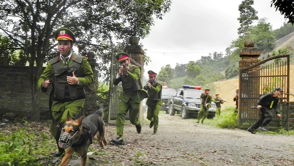 Cán bộ, chiến sĩ Công an tỉnh Hòa Bình từng phá nhiều vụ án ma túy lớn, tham gia đóng phim Cung đường trắng.