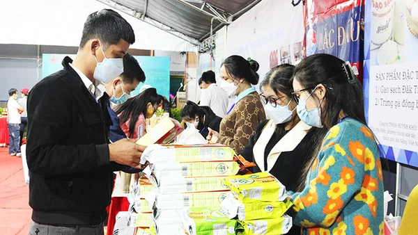 Sản phẩm TOPCOCO tham gia các hoạt động kích cầu.