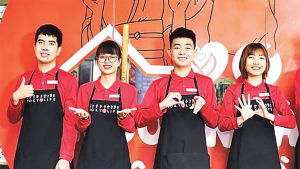 TokyoLife kiến tạo một môi trường yêu thương và tôn trọng người khuyết tật để khuyến khích họ lao động và tạo ra giá trị. 