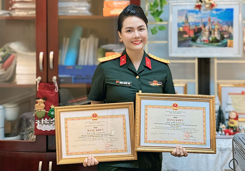 Ca sĩ Lương Nguyệt Anh tự hào với những thành tích đạt được. luongnguyetanh1.jpg
