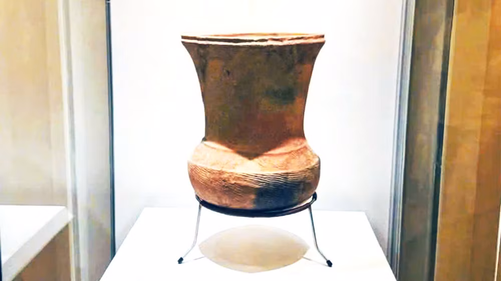 Chõ gốm được trưng bày tại Bảo tàng.