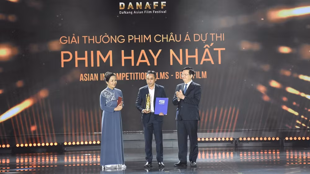 Giải Phim châu Á dự thi hay nhất được trao cho bộ phim "Giao dịch miền biên giới". (Ảnh: ANH ĐÀO)