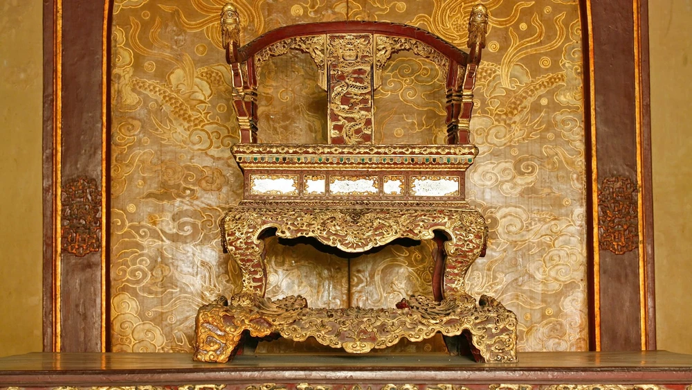 Bảo vật quốc gia Ngai vàng triều Nguyễn tại Điện Thái Hòa. (Ảnh: Cục Di sản văn hóa)