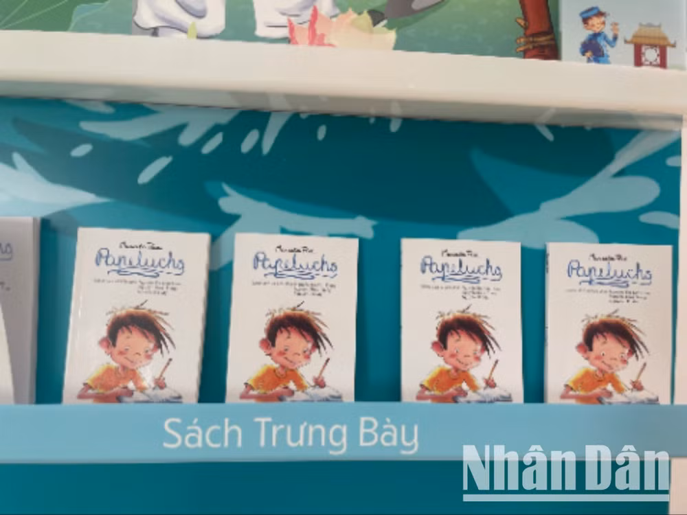 Cuốn sách thiếu nhi kinh điển của Chile “Papelucho”.