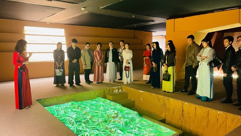 Ứng dụng công nghệ hiện đại giới thiệu di sản tại Bảo tàng Hà Nội.