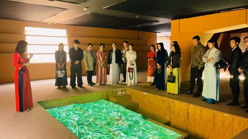 Ứng dụng công nghệ hiện đại giới thiệu di sản tại Bảo tàng Hà Nội.