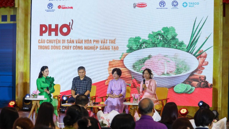 Các chuyên gia bàn thảo về giải pháp khai thác, phát huy hiệu quả giá trị di sản của phở.