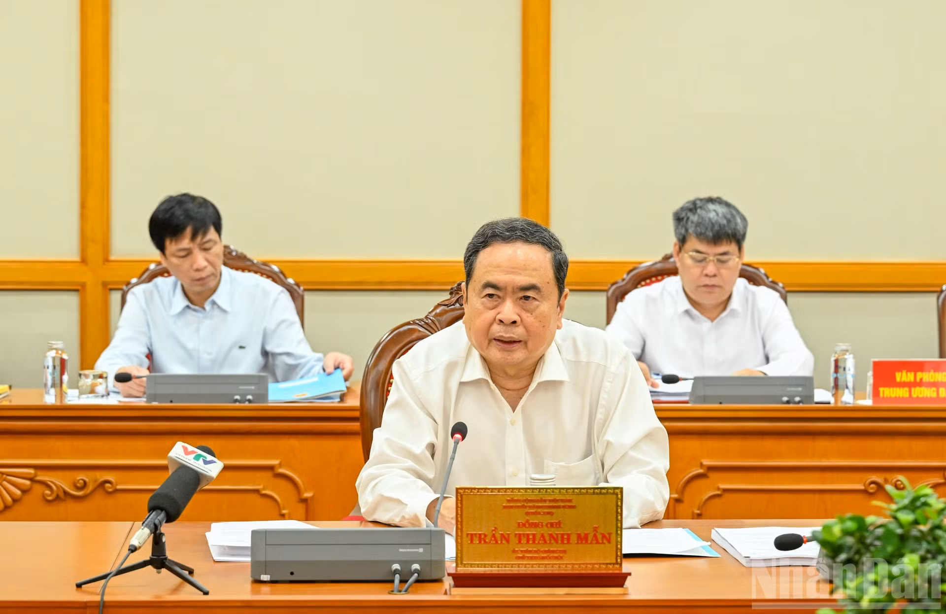 ndo_br_2-5168.jpg
