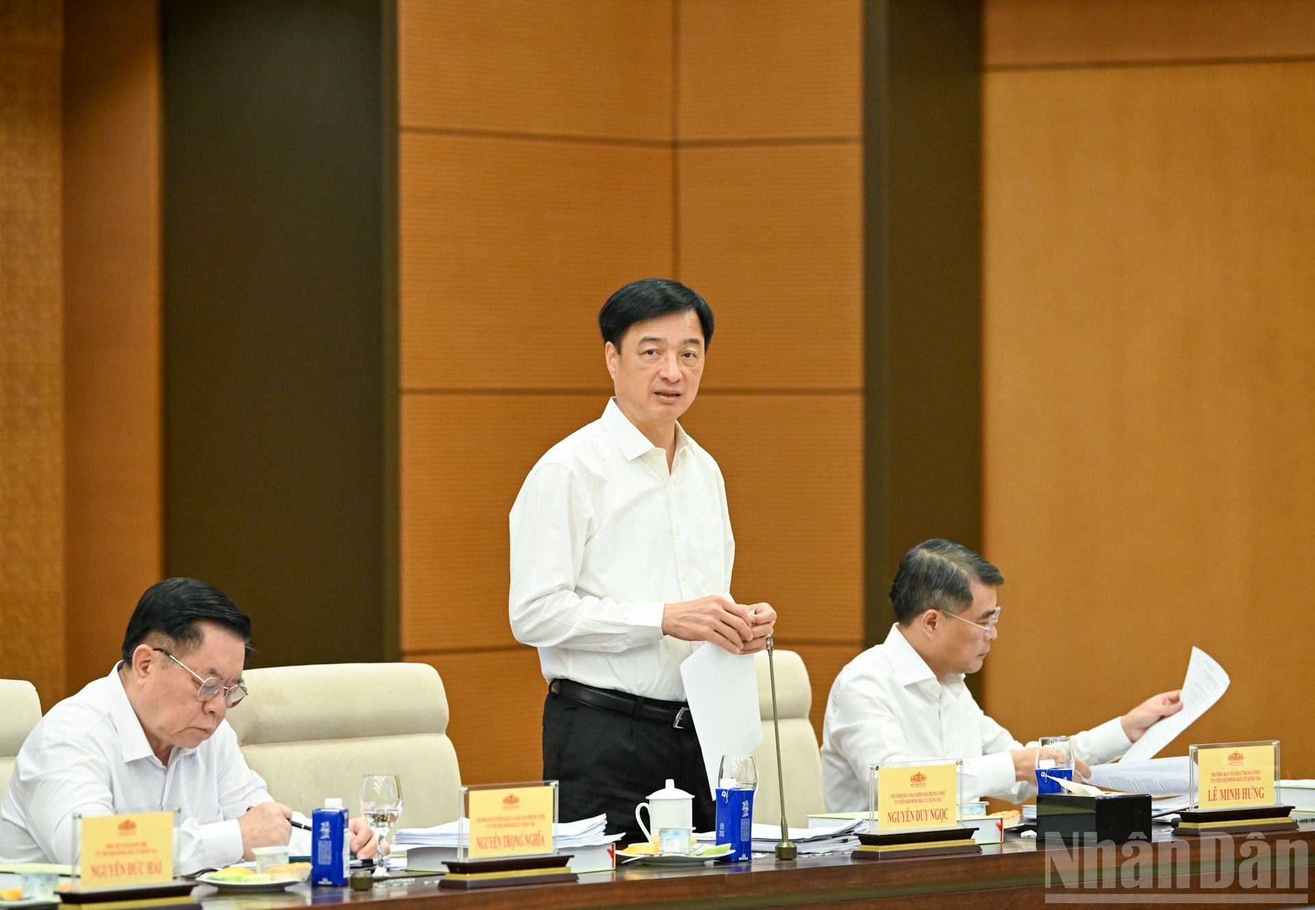 Chủ nhiệm Ủy ban Kiểm tra Trung ương Nguyễn Duy Ngọc phát biểu tại phiên họp. ndo_br_bnd-2312.jpg