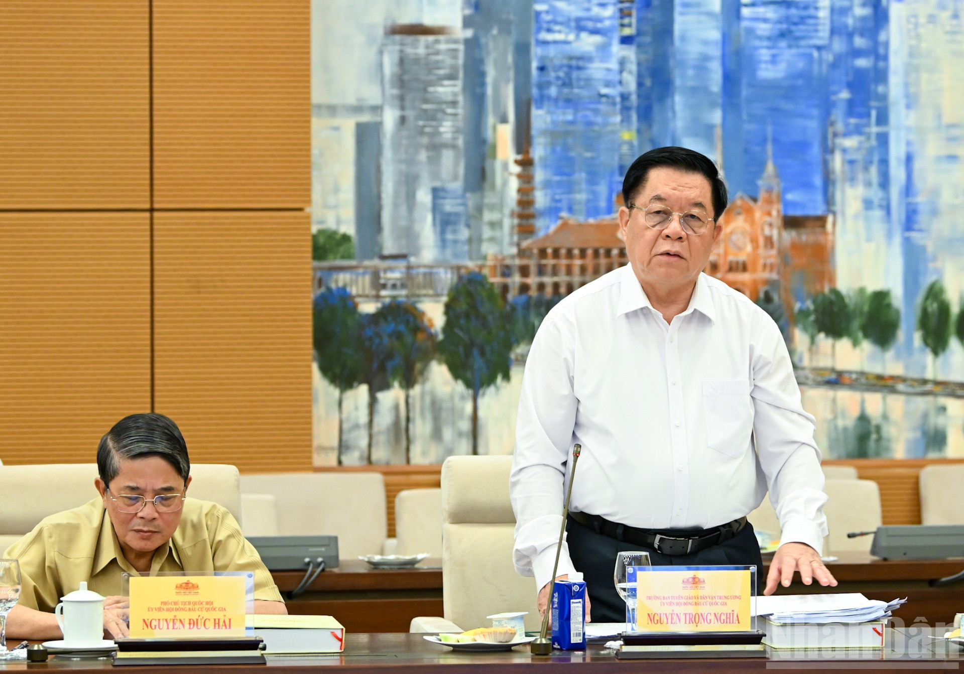 Trưởng Ban Tuyên giáo và Dân vận Trung ương Nguyễn Trọng Nghĩa phát biểu tại phiên họp. ndo_br_bnd-2332.jpg