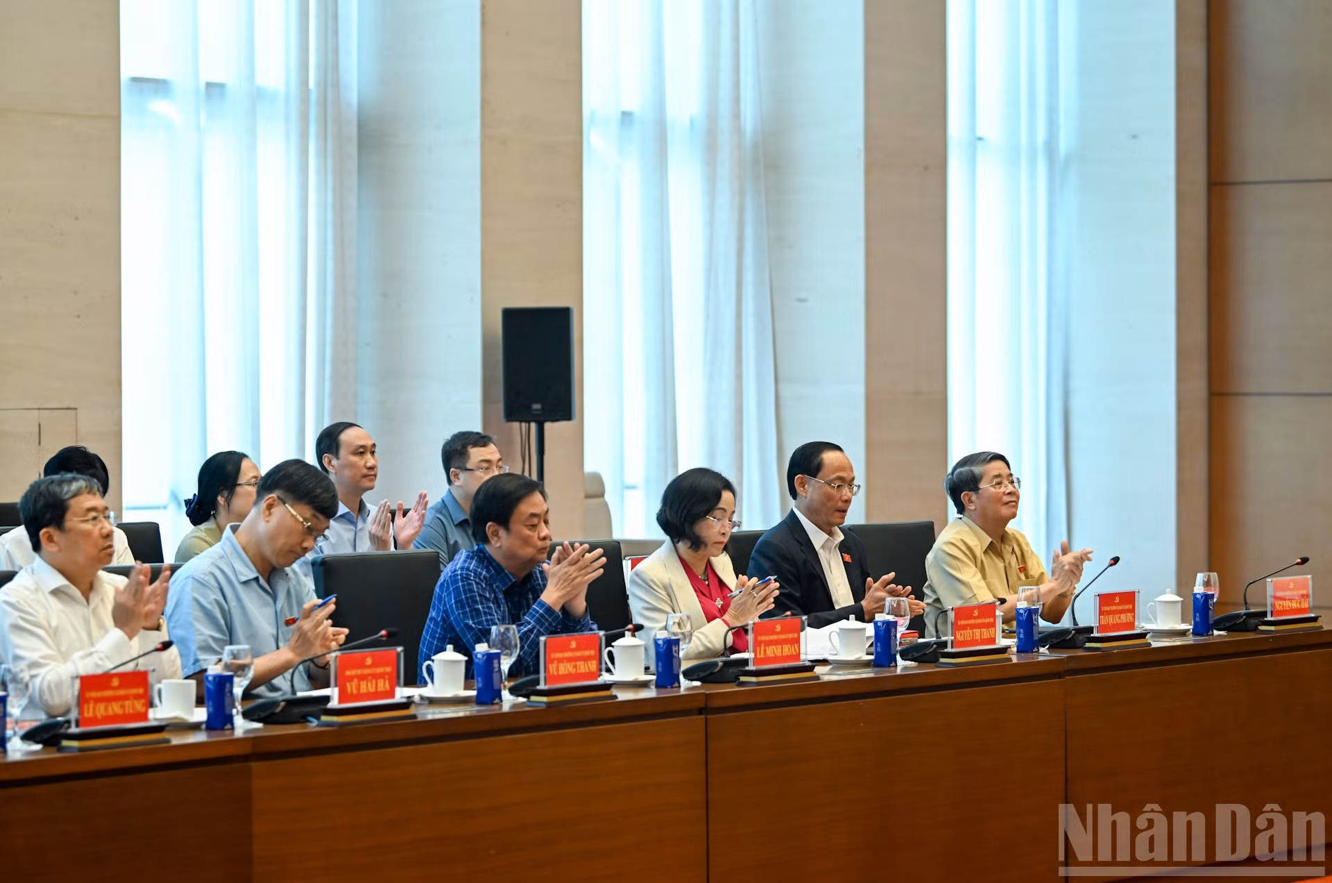 ndo_br_3-2398.jpg