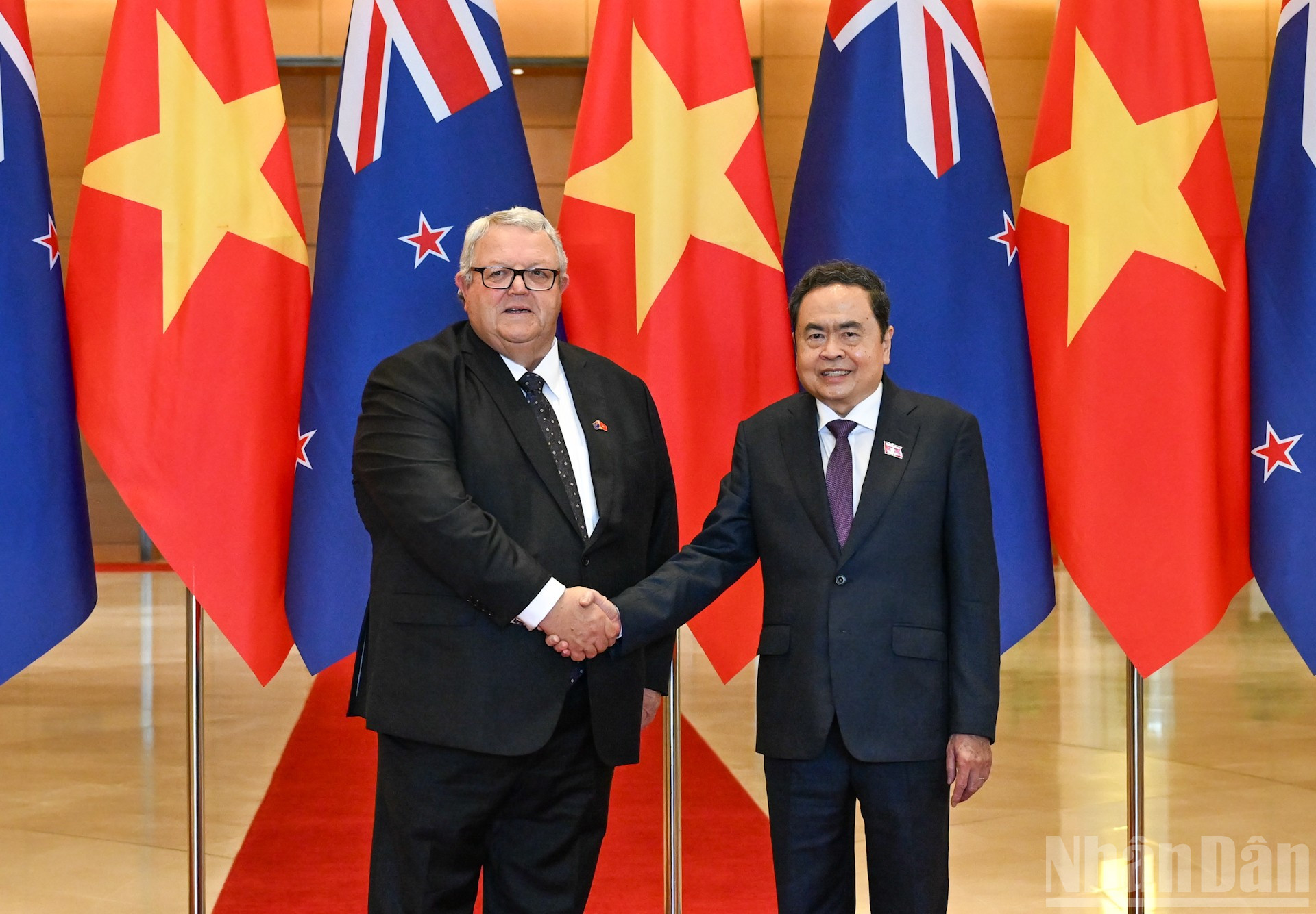 Chủ tịch Quốc hội Trần Thanh Mẫn và Chủ tịch Quốc hội New Zealand Gerry Brownlee.