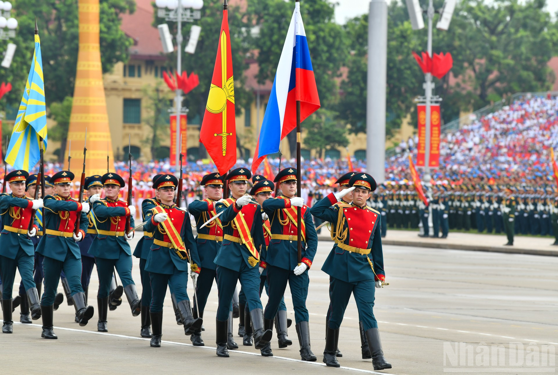 Khối quân nhân với hơn 30 người thuộc lực lượng vũ trang Liên bang Nga sang Việt Nam tham gia diễu binh, diễu hành. ndo_br_4-6170.jpg