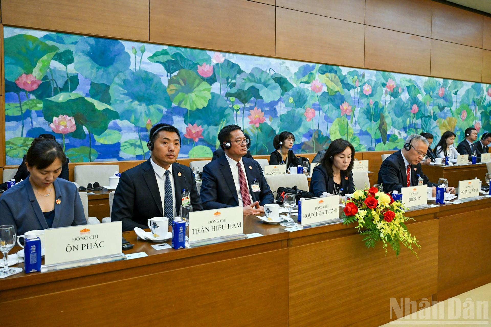 Delegații la Congresul Național al Poporului Chinez participă la sesiune. ndo_br_6-8324.jpg