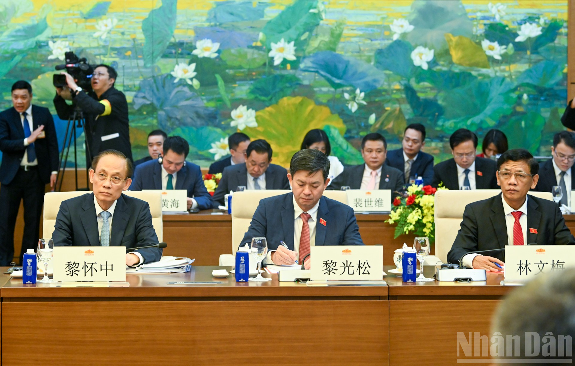 ndo_br_5-8213.jpg
