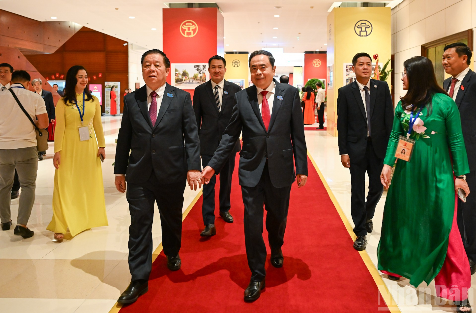 Le président de l'Assemblée nationale, Tran Thanh Man, assiste au XVIIIe Congrès du Parti communiste de Hanoï. (Photo : Duy Linh) ndo_br_7-0455.jpg