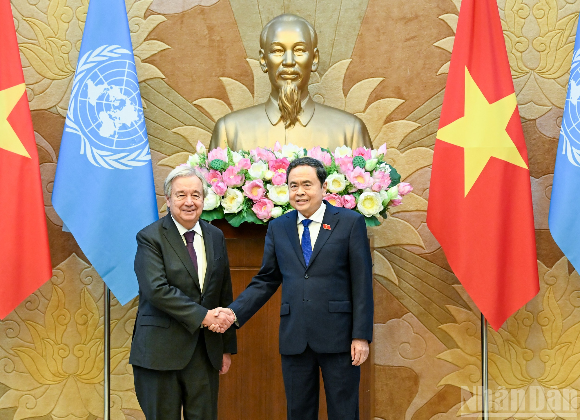 Chủ tịch Quốc hội Trần Thanh Mẫn và Tổng Thư ký Liên hợp quốc Antonio Guterres tại cuộc tiếp. (Ảnh: DUY LINH) ndo_br_bnd-2395.jpg