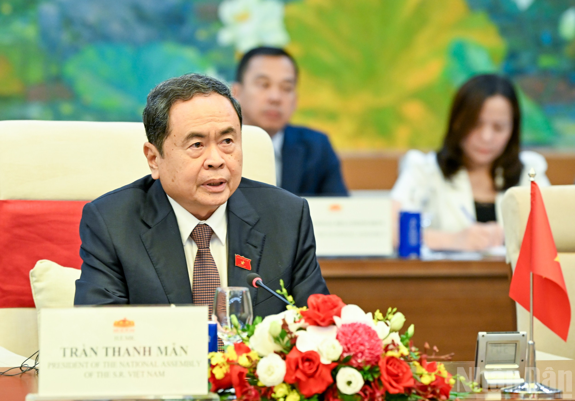 Nationalförsamlingens ordförande Tran Thanh Man talar vid mötet. ndo_br_bnd-1643.jpg