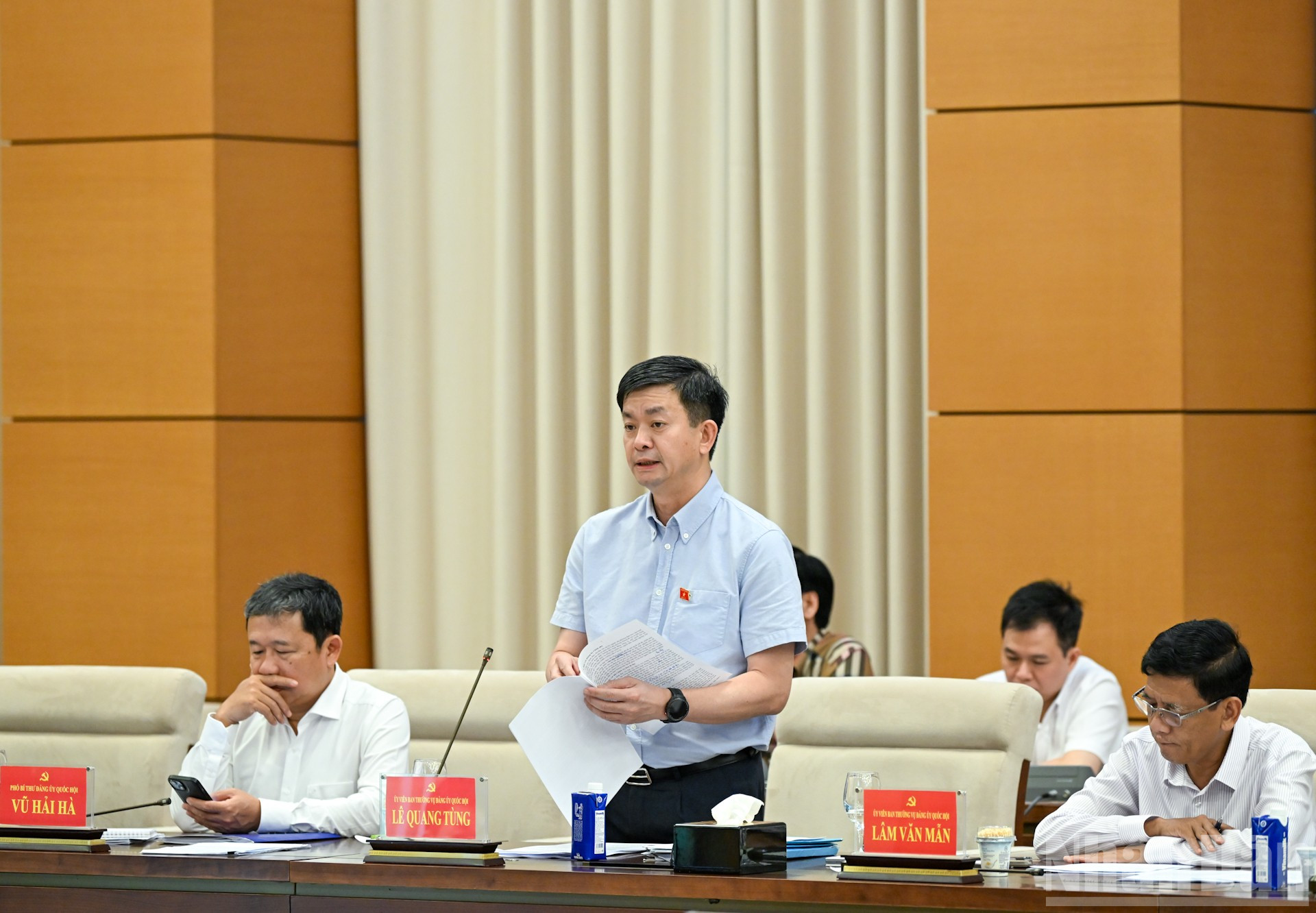 Tổng Thư ký Quốc hội, Chủ nhiệm Văn phòng Quốc hội Lê Quang Tùng phát biểu tại hội nghị. ndo_br_7-2392.jpg