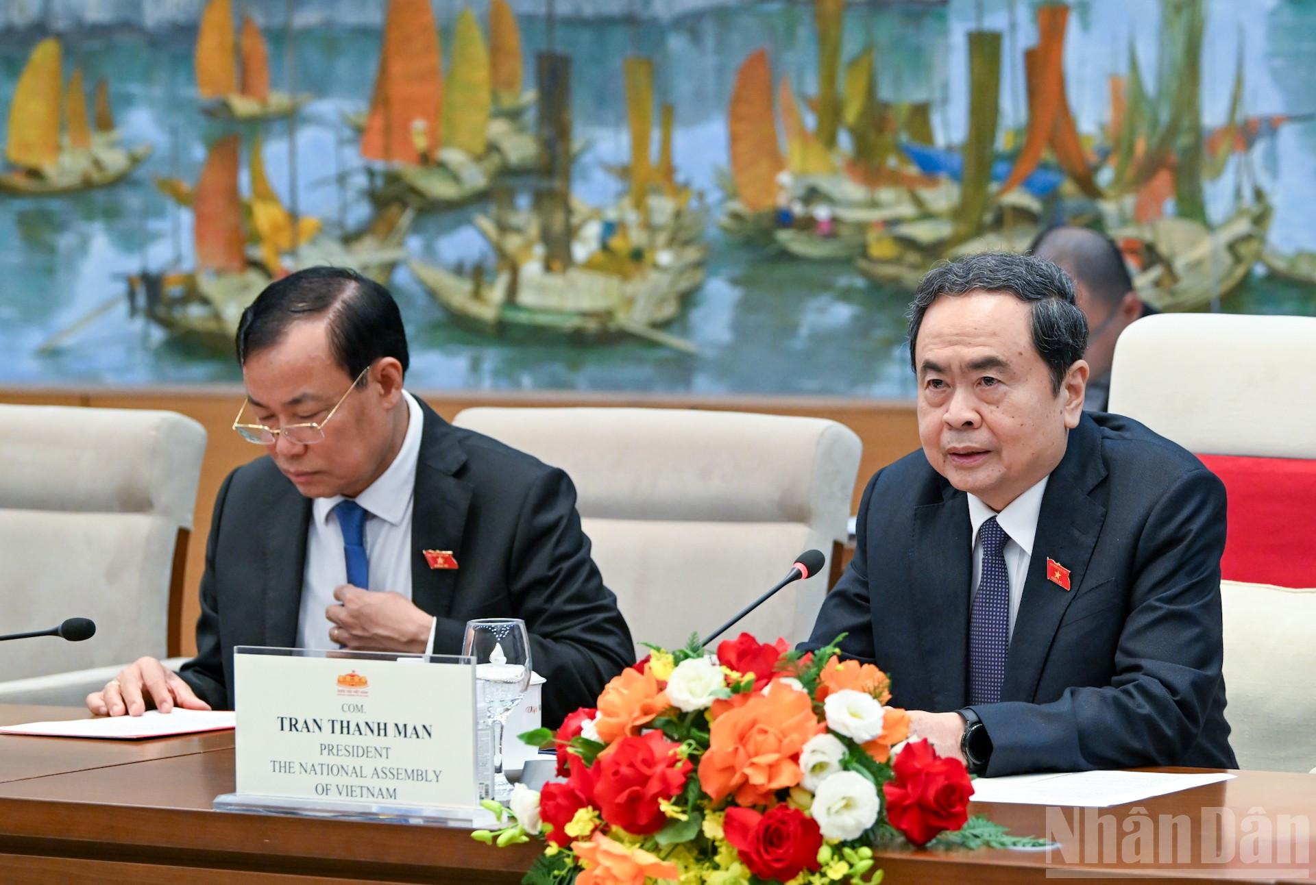 Nasjonalforsamlingens leder Tran Thanh Man taler i mottakelsen. (Foto: DUY LINH) ndo_br_bnd-8467.jpg