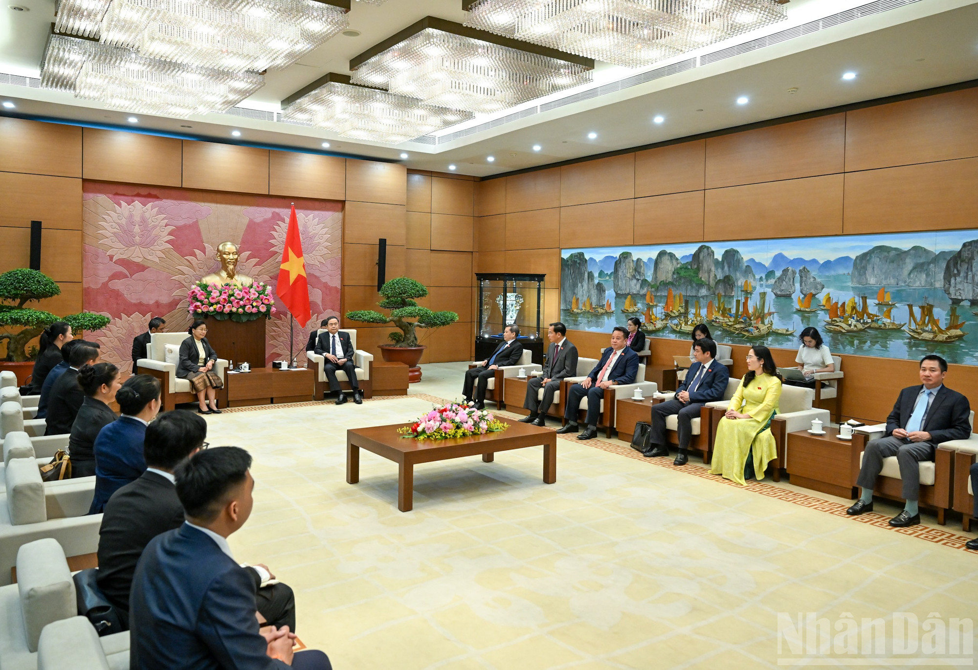 Quang cảnh buổi tiếp tại Nhà Quốc hội. (Ảnh: DUY LINH) ndo_br_bnd-3739.jpg