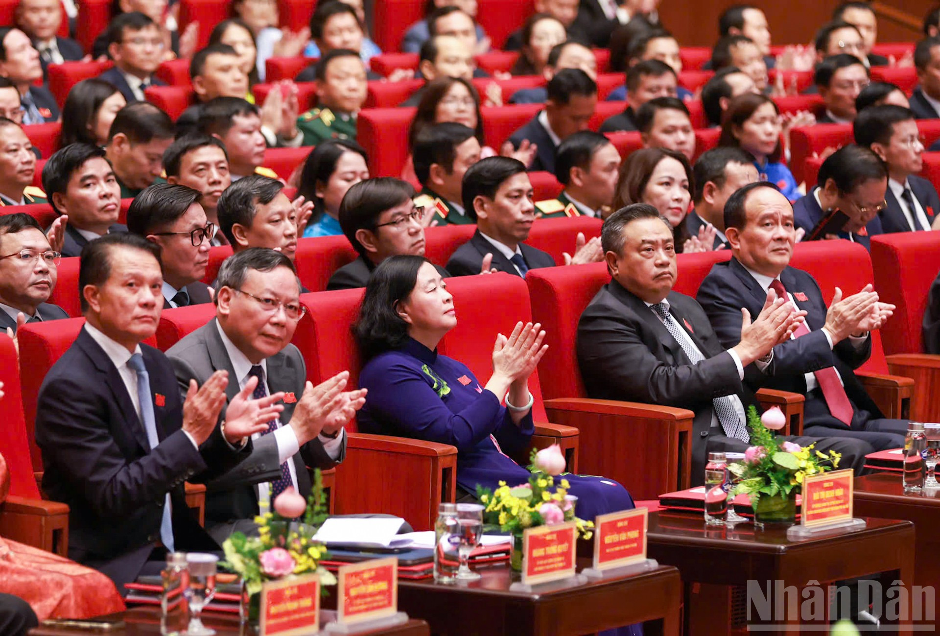 Bí thư Thành ủy Bùi Thị Minh Hoài và các đại biểu dự phiên trù bị Đại hội. ndo_br_img-0808.jpg