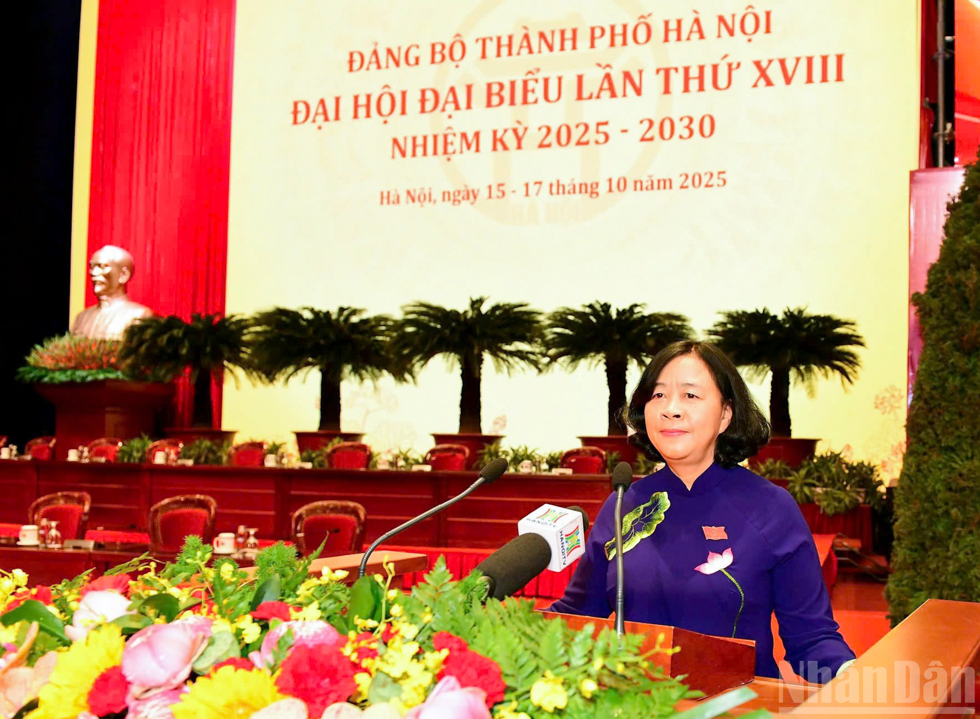 Bí thư Thành ủy Hà Nội Bùi Thị Minh Hoài phát biểu khai mạc phiên trù bị. ndo_br_img-0810.jpg