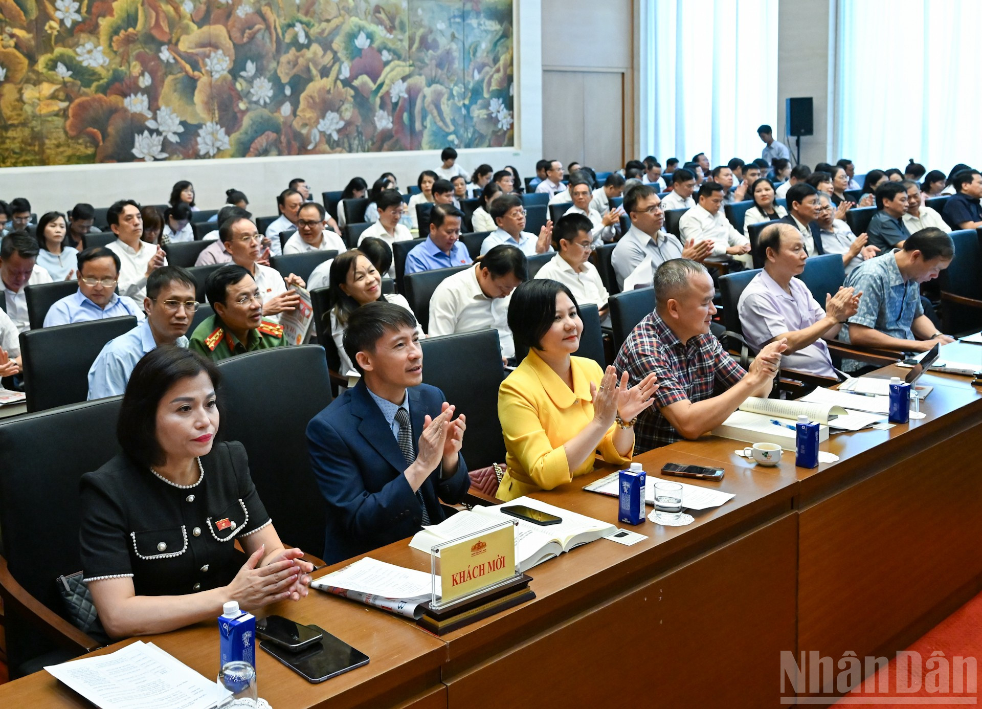 Các chuyên gia, nhà khoa học và các đại biểu dự hội thảo. ndo_br_6-1100.jpg