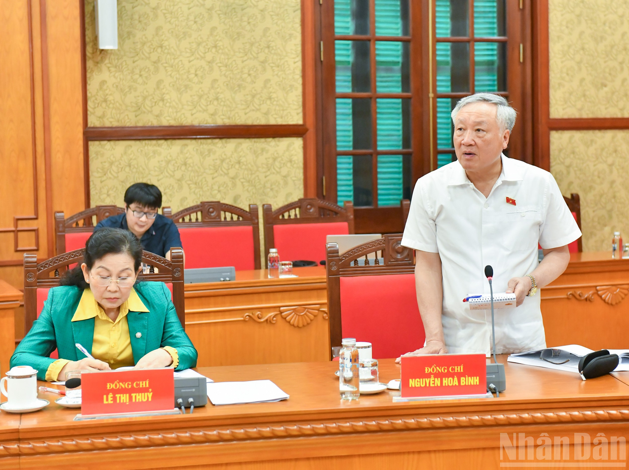Phó Thủ tướng Thường trực Nguyễn Hòa Bình phát biểu ý kiến tại cuộc họp. (Ảnh: Duy Linh) ndo_br_dsc-8227.jpg