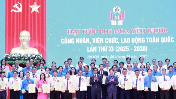 Tôn vinh tập thể, cá nhân điển hình tiên tiến phong trào thi đua công nhân, viên chức, lao động toàn quốc giai đoạn 2020-2025.