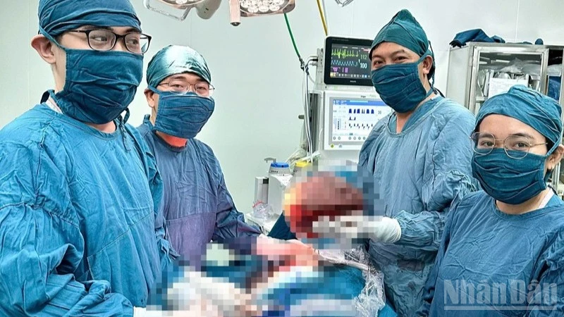 Bóc Tách Thành Công Khối U Diệp Thể Tuyến Vú Kích Thước Lớn, Mở Ra Cơ Hội Phục Hồi