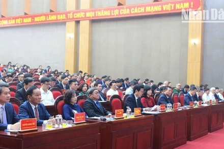 Các đại biểu dự Lễ công bố Nghị quyết của Quốc hội, Ủy ban Thường vụ Quốc hội về việc kết thúc hoạt động đơn vị hành chính cấp huyện, sắp xếp các đơn vị hành chính cấp xã tại Sơn La.