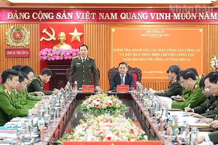 Đoàn kiểm tra số 03 kiểm tra, đánh giá các mặt công tác công an và kết quả thực hiện chỉ tiêu công tác năm 2025 tại Công an tỉnh Sơn La.
