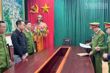 Cơ quan cảnh sát điều tra, Công an tỉnh Sơn La đã ra lệnh giữ khẩn cấp lái xe gây tai nạn trên tuyến Quốc lộ 6.