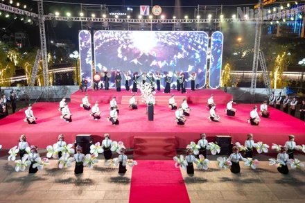 Nhân dịp kỷ niệm 130 năm ngày thành lập tỉnh, Sơn La đã tổ chức các hoạt động văn hóa, văn nghệ, thể thao và hoạt động xúc tiến thương mại.