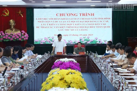 Đoàn công tác làm việc với Tỉnh ủy Sơn La.