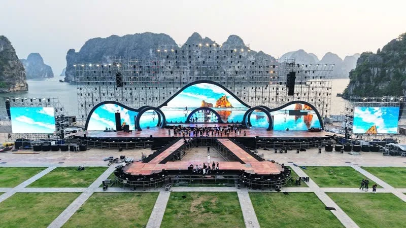 Concert 'Thanh âm kỷ nguyên mới' tại Quảng Ninh: Hành trình âm nhạc từ truyền thống đến hiện đại