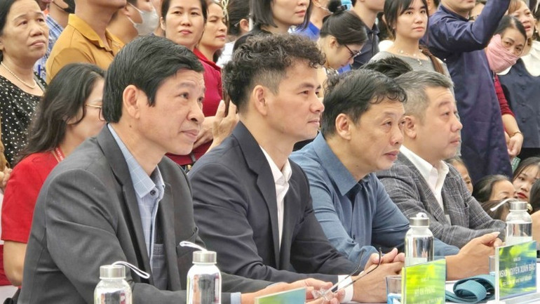 Các đại biểu tham dự lễ ký kết. 136-qbhm-5934.jpg