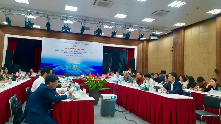The workshop attracted many scientists, artists and representatives of art management agencies. z7153624652814-52151235cedb0be2371c3c66d8a3b0b5-3086.jpg