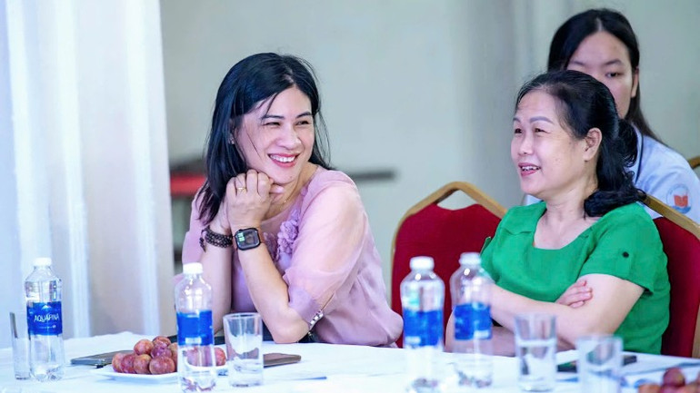Niềm vui của Ban tổ chức khi tiếp xúc mỗi ngày với các cây bút. z6743236445844-591ee8738f3d5d06fd3946188fb98a87-5668.jpg