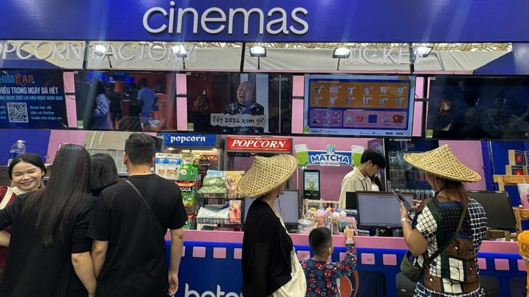 Quầy phát vé miễn phí và đồ ăn nhanh tại khu vực điện ảnh. b08f5550-0d03-409a-93a1-9942b9a56792-6488.jpg