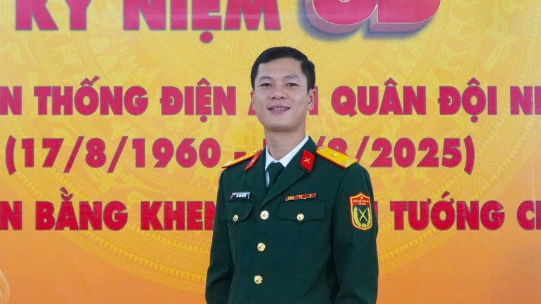 Major Ha Xuan Truong, filmregissör. z7160364957355-7ced6b98a22d25c7ceacdf0ba4092d5f-1397.jpg