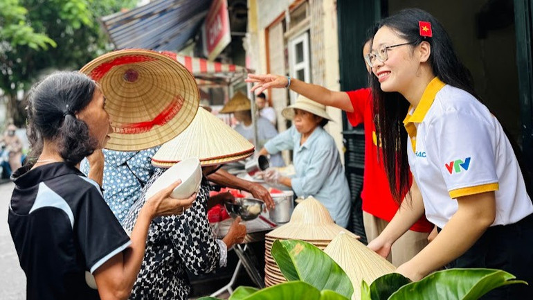 Món quà gửi trao, tình yêu thương đọng lại. unnamed-6-8328.jpg