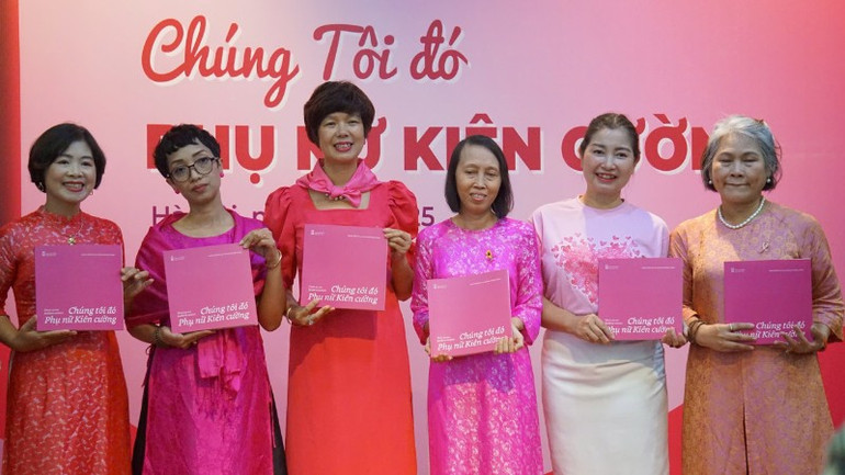 Tác phẩm đã truyền cảm hứng cho nhiều bệnh nhân ung thư vượt qua thử thách. z7070183182890-2e636e62cf8941490621cd0153ba9f29-4937.jpg
