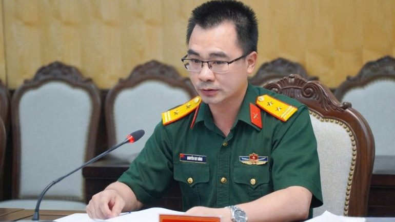 Trung tá Nguyễn Huy Hùng - tác giả kịch bản phim. z6896385814252-356363032150d80b3746daa1e8f1dc91-9116.jpg